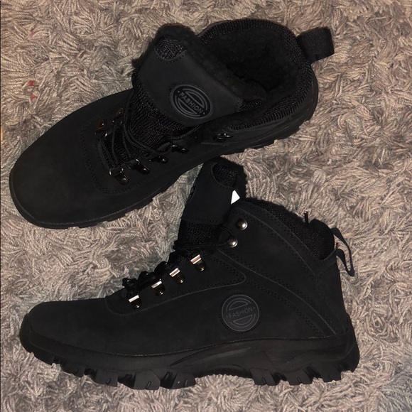 Donghong MENS fur line boots - Picture 2 of 3